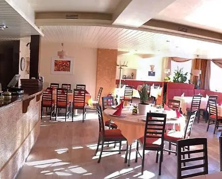 Zum Erbacher Hof Penzion 3*